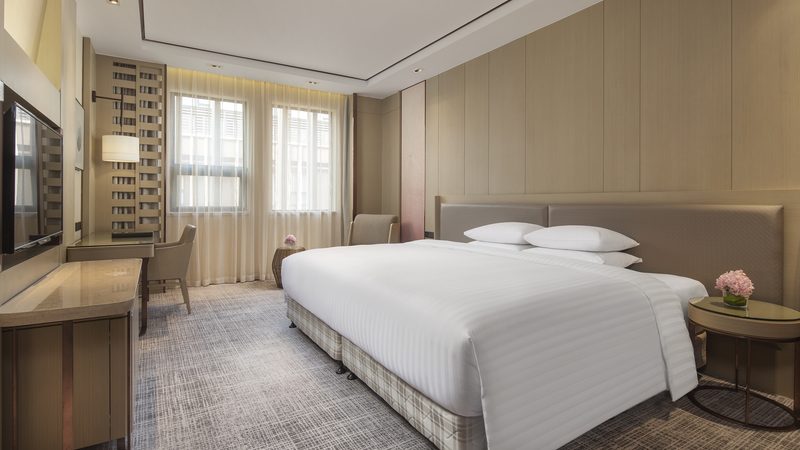 定制旅游与跟团游：安全性的多重考量